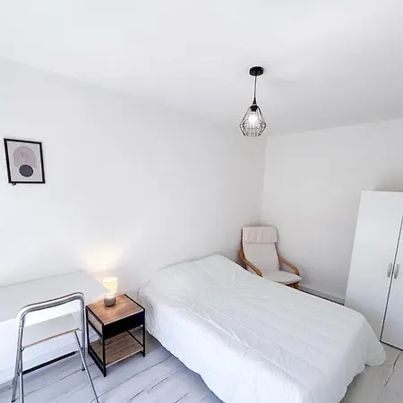 Apartament Bright In The Center With Balcony
